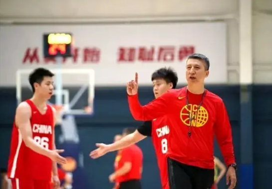 中国男篮5人离队！！北京时间2月16日出征深圳迎战日本男篮，本次男篮集训大名单有
