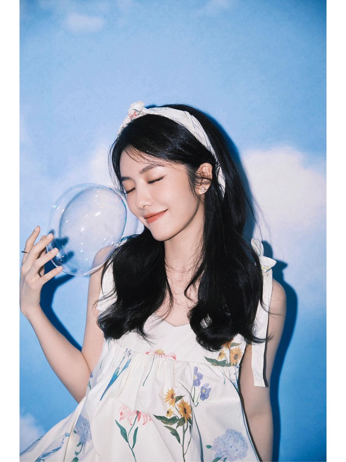 蔡文静 l 甜美一起度假