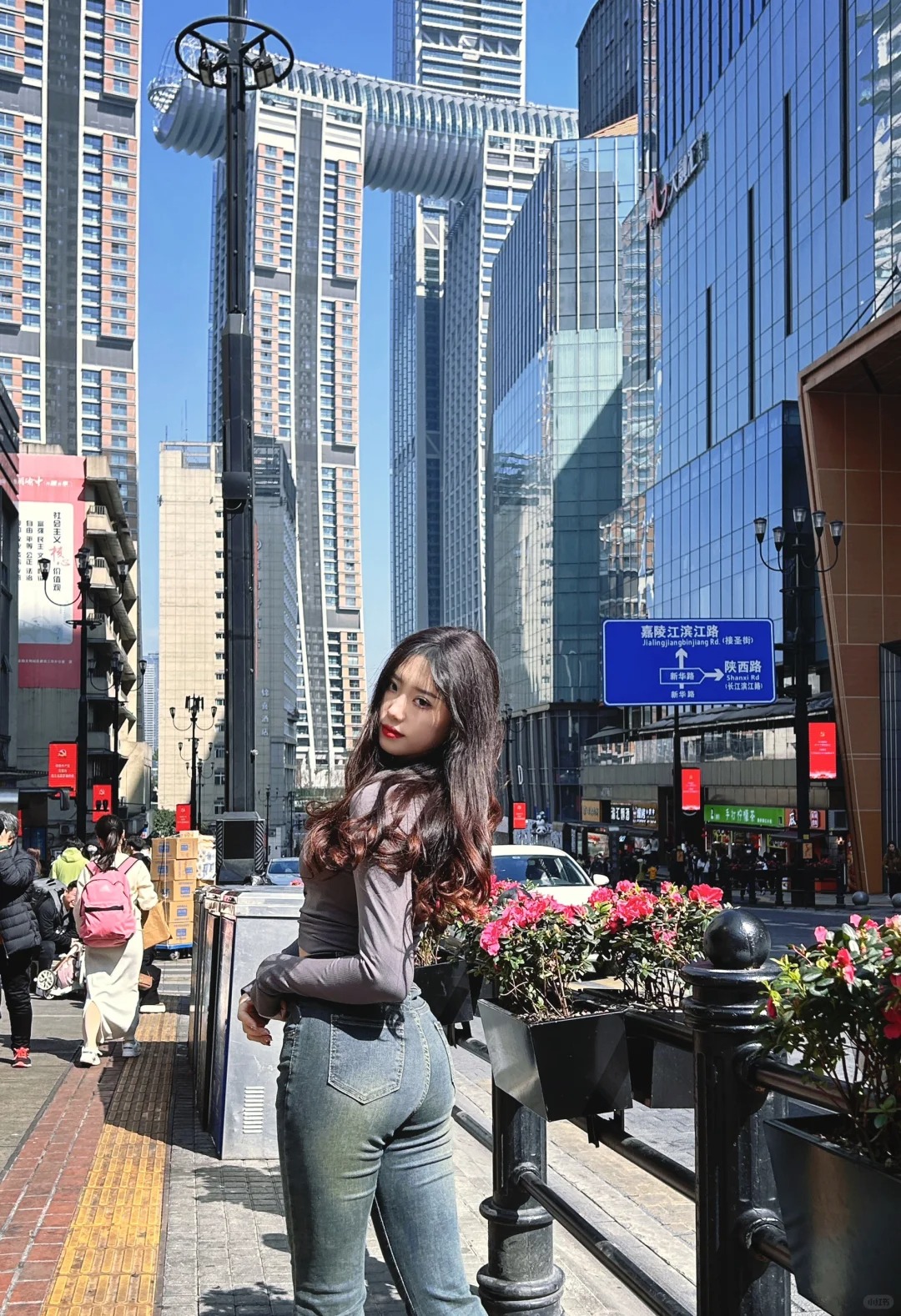 阳光+腰臀比+大波浪