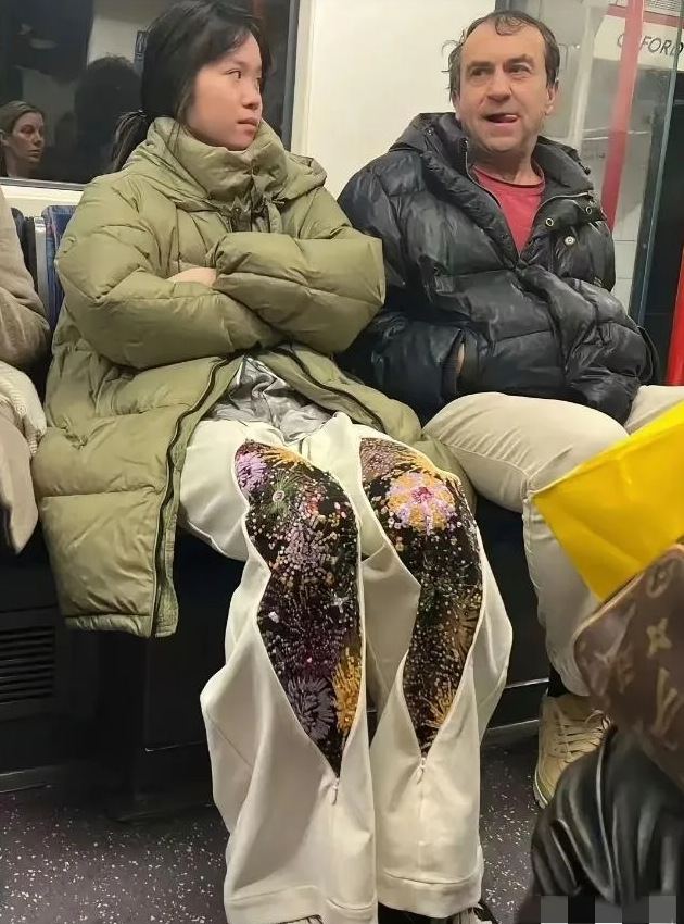 这条裤子价格如何？购买地点在哪？