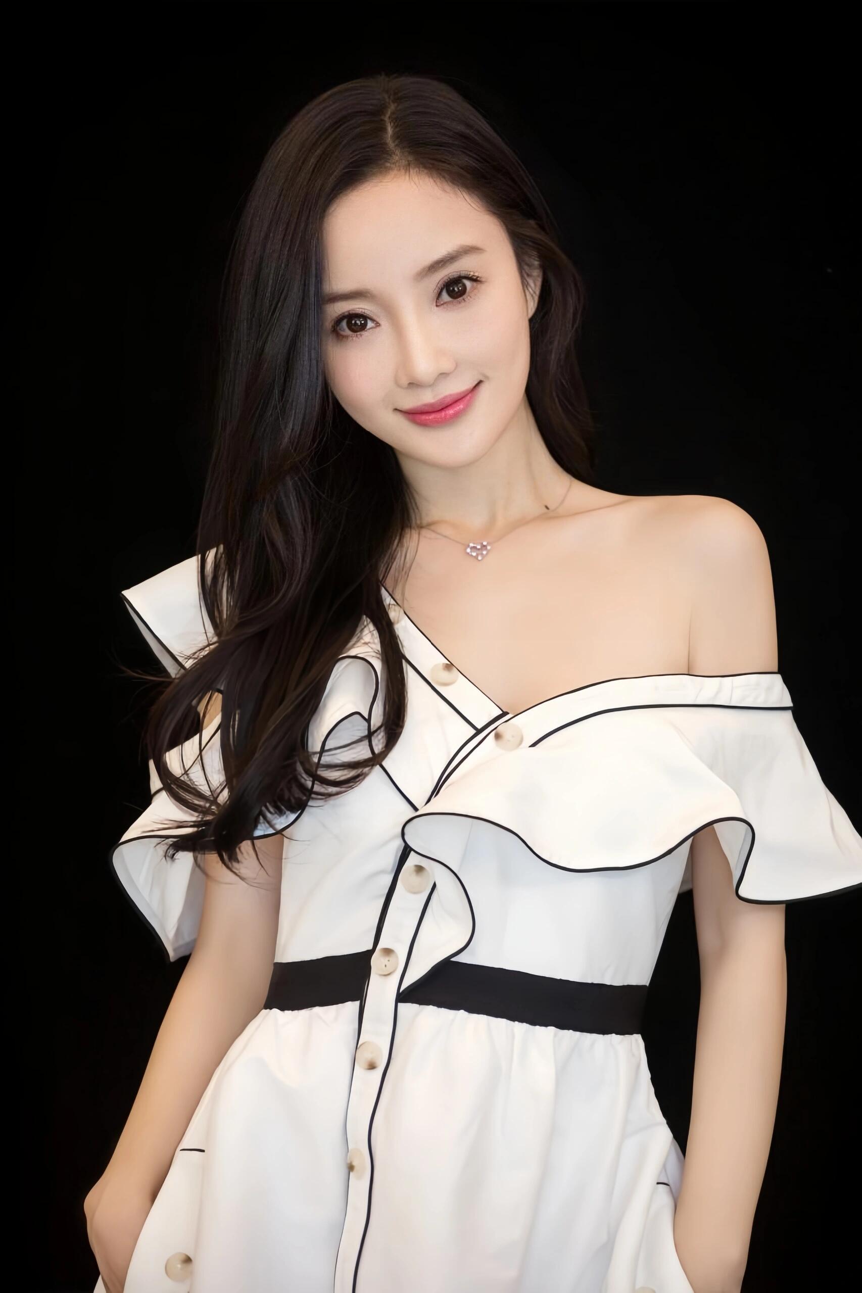 李小璐——风姿卓越