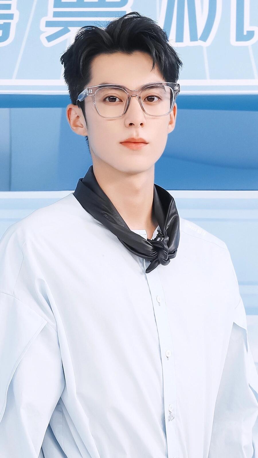 王鹤棣：颜值出众，演技在线