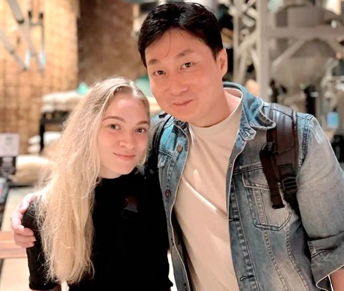 祝福！俄罗斯美女体操世界冠军嫁到中国！

北京时间11月1日，俄罗斯体操世界冠军