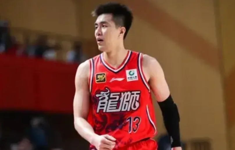 杜锋看到了吧！广东队打排名倒数第三的龙狮，还得靠徐杰打满47分钟， 才勉强将半场