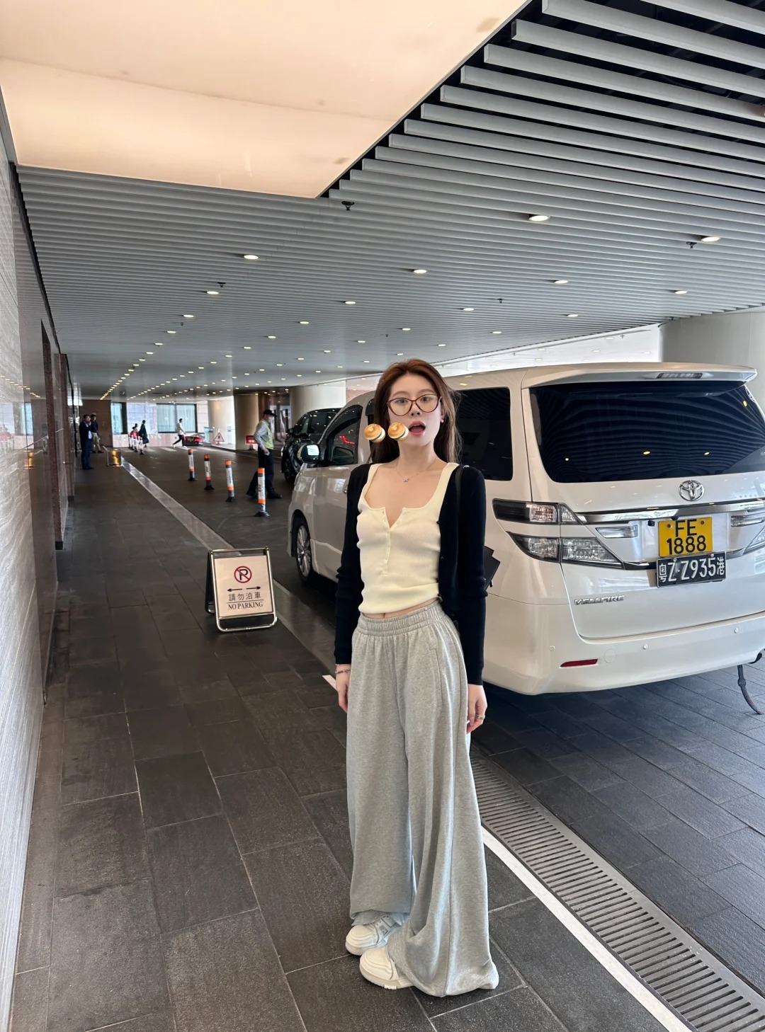 很随意舒服的一个穿搭
智能标题不错哈哈哈哈