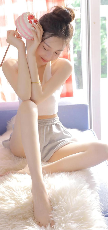 一女子出轨成瘾，做饭时间都要做一次，丈夫忍无可忍直接去堵门

厨房的炉火还在发出