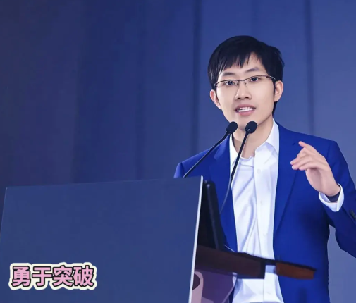 梁文峰为了防止公司技术被盗而采取的五项措施，简直可以用“狠”字来形容：

1.公