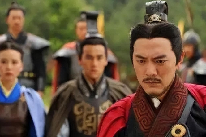 皇帝准备干掉将军，将军知道后反手一计，对心腹说：皇帝让我把你们都处决了

郭威的