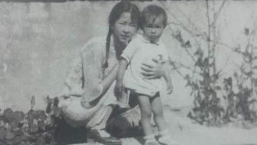 林徽因罕见旧照合集：欧洲度蜜月，香山带孩子骑驴，和小姑游长城