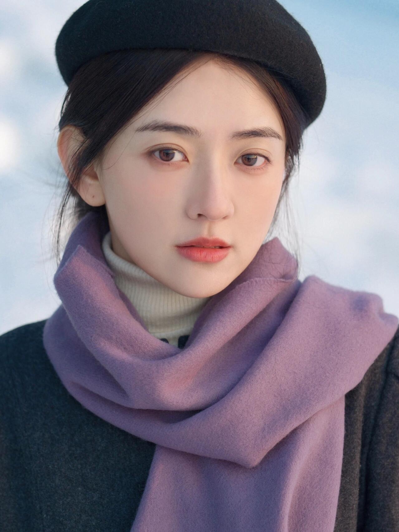 梁洁冬日雪景照