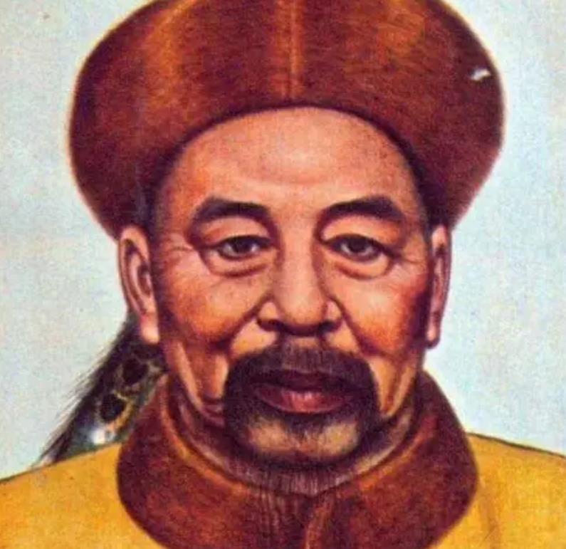 1859年，咸丰皇帝下令杀掉左宗棠，左宗棠立马找到好友胡林翼求助，可是，胡林翼却