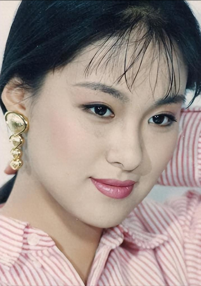 曾经把李保田迷得神魂颠倒,张国立也难掩喜爱,如今却判若两人(李保田张国立演的什么电视剧)-第2张图片-九妖电影 曾经把李保田迷得神魂颠倒,张国立也难掩喜爱,如今却判若两人(李保田张国立演的什么电视剧)-第2张图片-九妖电影