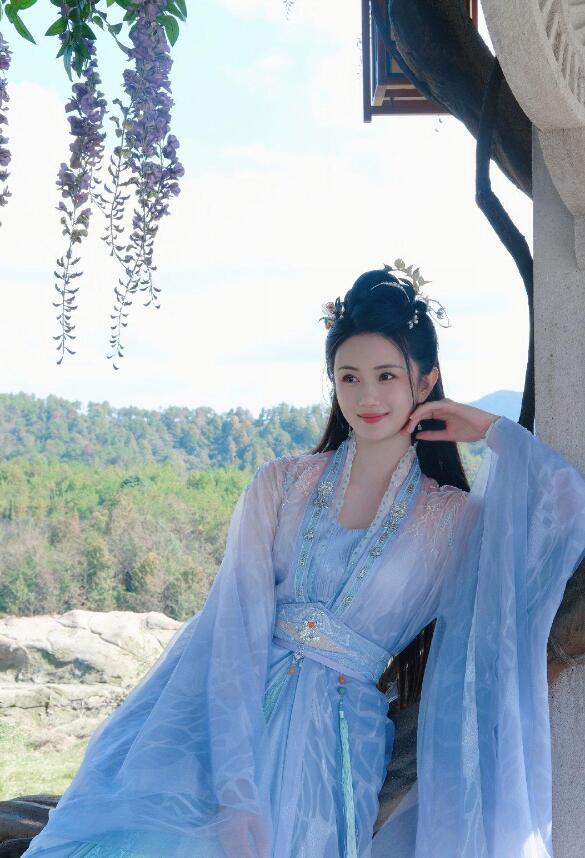 这位演员是谁？能认出来吗？

在娱乐圈的浩瀚星空中，提到演员赵昕这个名字，似乎并