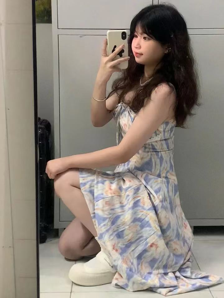 闺蜜说明天去应聘秘书就这么穿哈哈哈哈