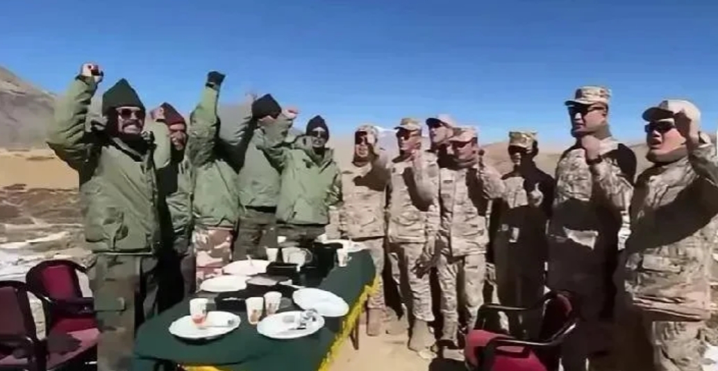 中印开启边境争议地区撤军行动，这是边境谈判取得的一个小小的成果。希望印度不要再被