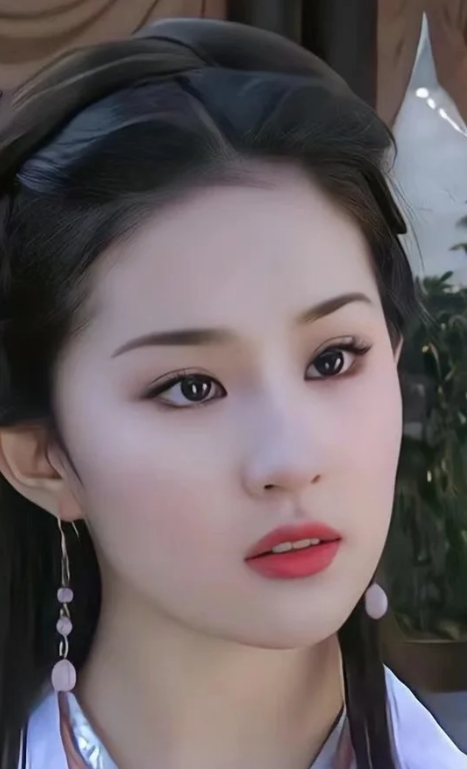 刘亦菲—个人的生活丰富多彩