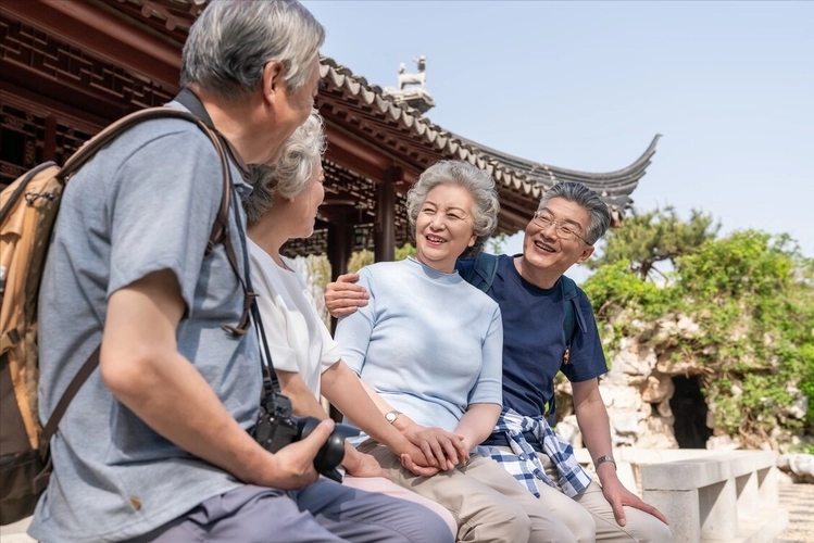 “太狗血了！”北京，一老人共育有5个孩子，在去世前，老人将老宅子赠与小儿子，并将