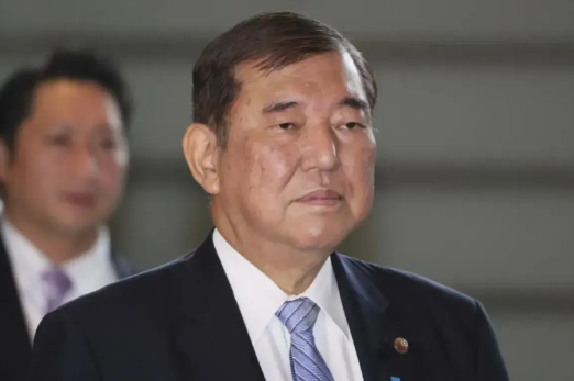 破茂石首相一向以美国走狗自居，近日却发声支持乌克兰，不让俄罗斯获胜。

破茂这一