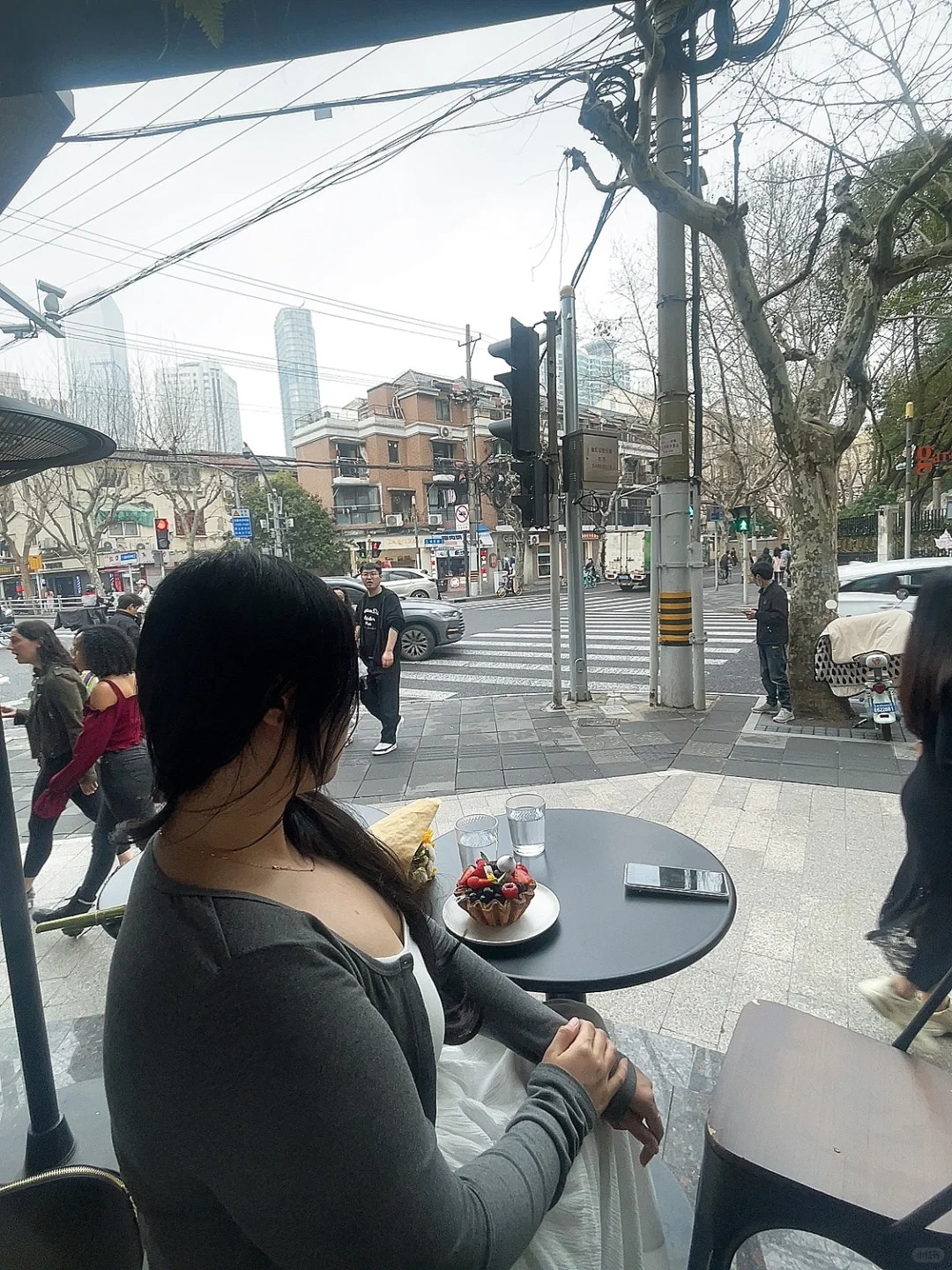 很难不怀疑在男朋友眼里我是一头大象🐘
谁懂啊看见照片差点气哭 这是人能拍出来的