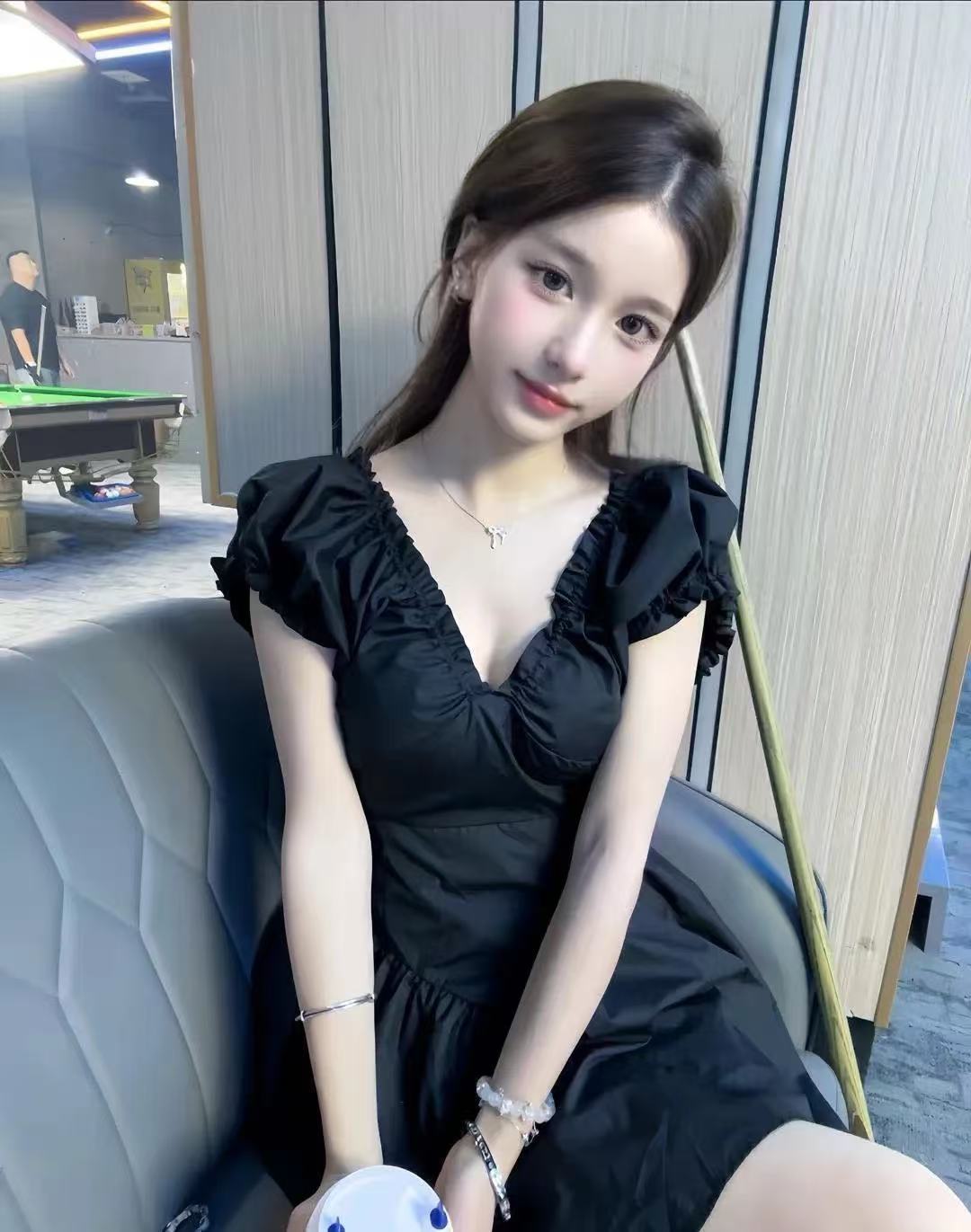 又要陪老板出差了看来短时间回不来了哈哈哈哈