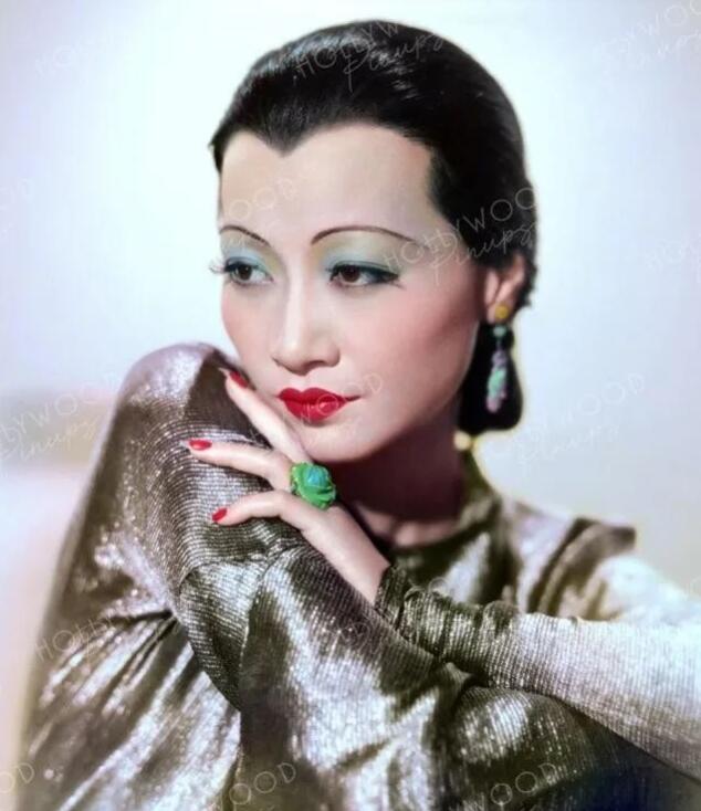 黄柳霜：好莱坞首位华裔女星