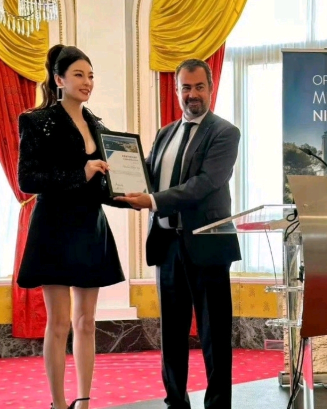 张雨绮小姐，这可得悠着点