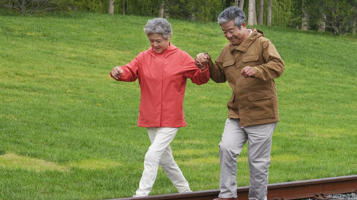帕金森患者“体重骤降”，预示着病情加重吗？医生：揭示背后原因