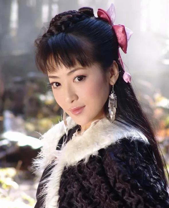 叶璇曾吐槽陈紫函，配角演技派值得更好机会
叶璇曾说陈紫函是”千年女二号“，说自己