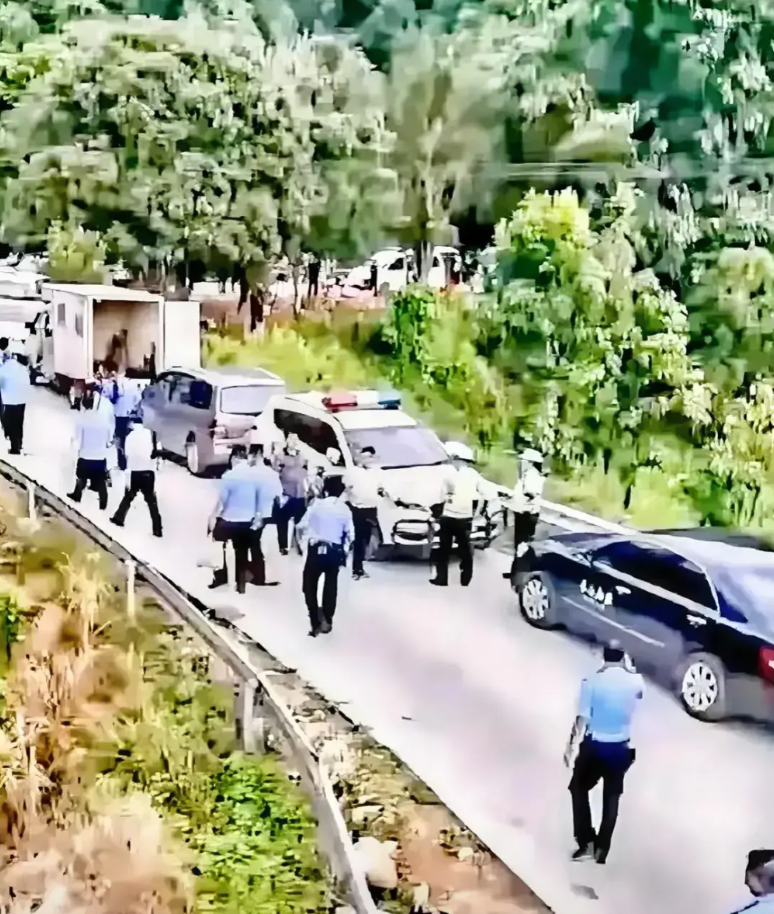 防城港市的杀人凶犯在大山里被发现死了：
那个曾经让无数人感到恐惧的凶犯被发现已经