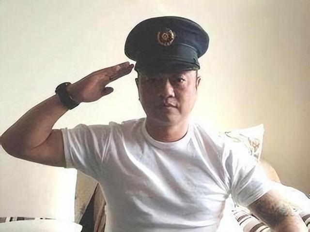 “东北第一保镖”张家豪:在长春横着走,在北京两拳却被人打趴(张家豪被抓)-第5张图片-九妖电影 “东北第一保镖”张家豪:在长春横着走,在北京两拳却被人打趴(张家豪被抓)-第5张图片-九妖电影