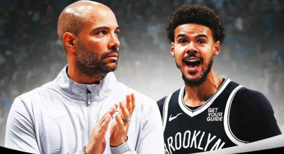 篮网98-113惨败76人，但篮网老板却开心坏了，原因如下：

①、目前的篮网决