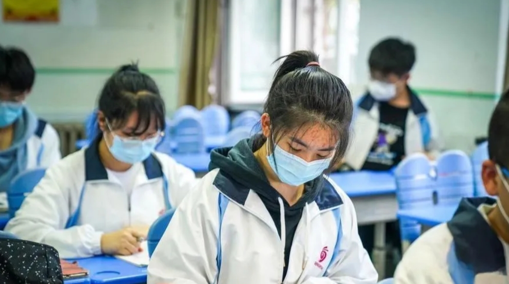 高考志愿填报几大建议，你怎么看呢?

1、普通家庭的孩子，建议选择医学、军校、警