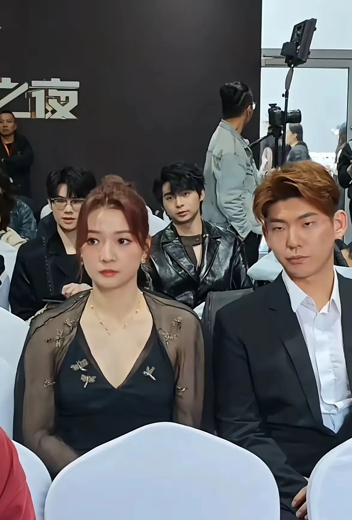 一直觉得他俩适配不起来
虽然黄雅琼的家世比不上刘雨辰，
但不管看多少次，还是觉得