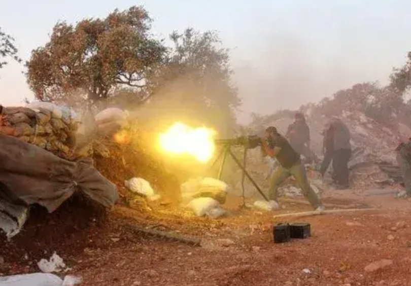 真主党被围攻的几率非常大，巴沙尔那边要是倒了，伊朗运送武器补给就相当于没了。这一