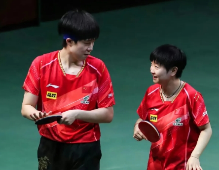 王楚钦/孙颖莎🇨🇳2-1川上流星/面手凛，网友发现2个非常有趣现象

1、这
