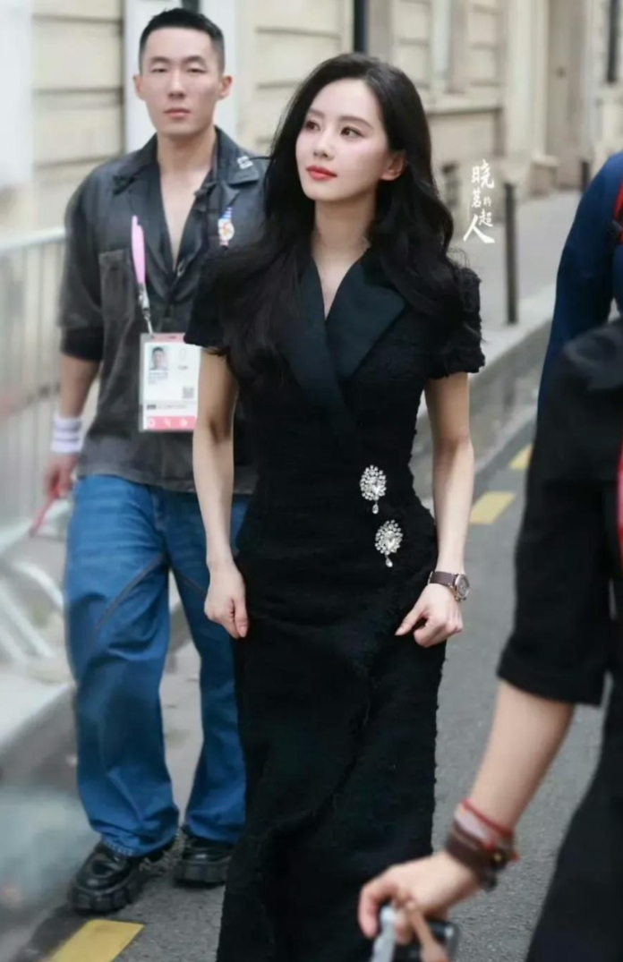 刘诗诗全球首穿，美得让人心动