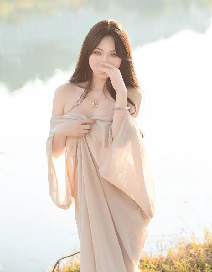 22岁女友就想谈情说爱，她没有想过要结婚