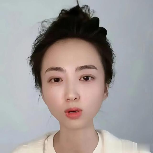 恒大歌舞团长白珊珊：许家印沦为阶下囚后，她居然嫁给了这个男人（恒大歌舞团长白珊珊个人资料）-第4张图片-九妖电影