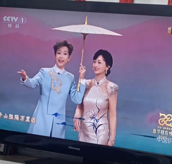 这就是差距
有人问这两人是谁？
这是豆包和DeepSeek回答的。
大家说谁的回