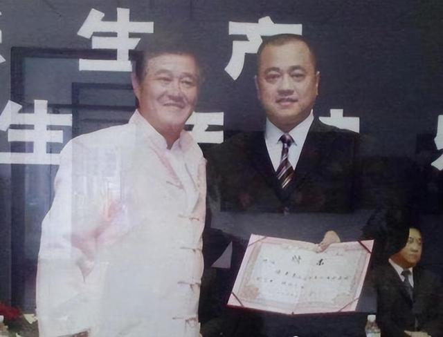 “东北第一保镖”张家豪:在长春横着走,在北京两拳却被人打趴(张家豪被抓)-第10张图片-九妖电影 “东北第一保镖”张家豪:在长春横着走,在北京两拳却被人打趴(张家豪被抓)-第10张图片-九妖电影