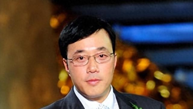 轮到美被“垄断”？“芯片之父”弃美回国，结束中国无“芯”历史