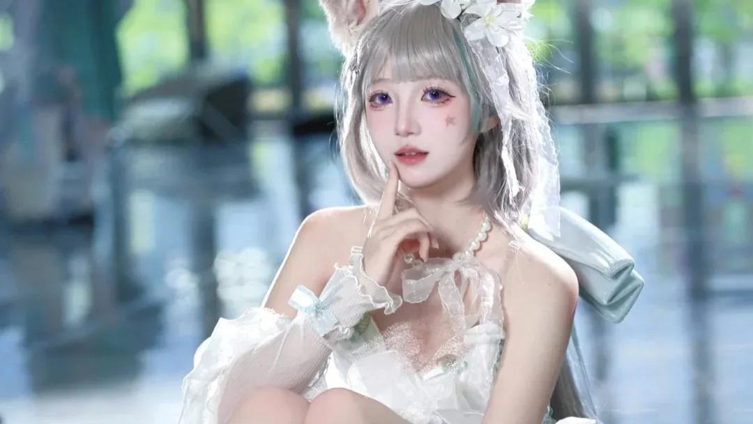 原神琳妮特COS，玉足花嫁，简直太太太迷人了