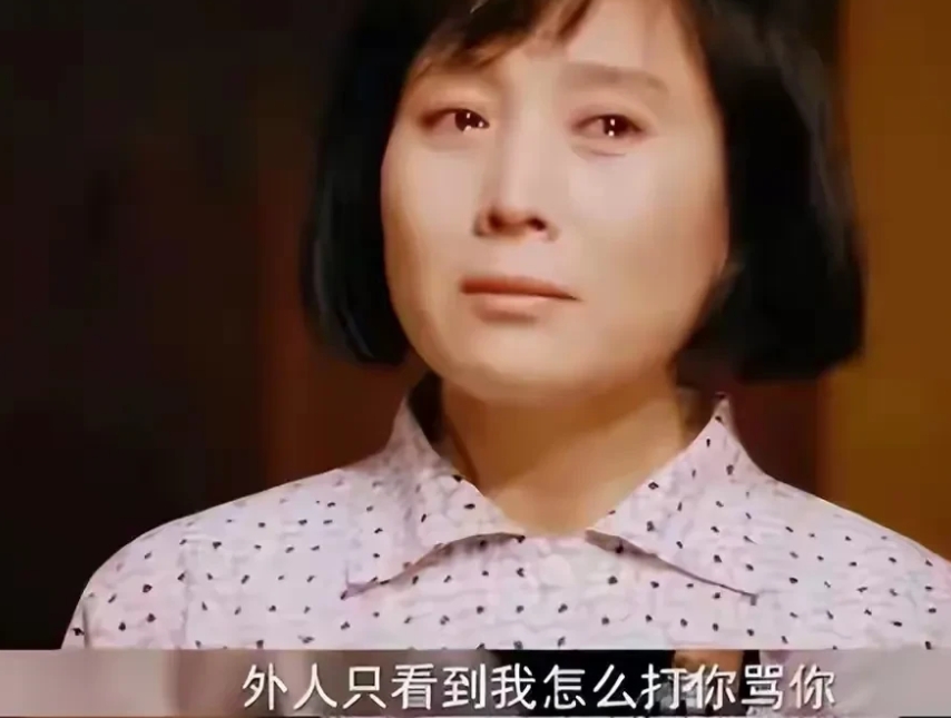 郑铮，演过很多角色，但大多数人却只记得一个鸳鸯。
如今驾鹤西去，忽然才发现她还演
