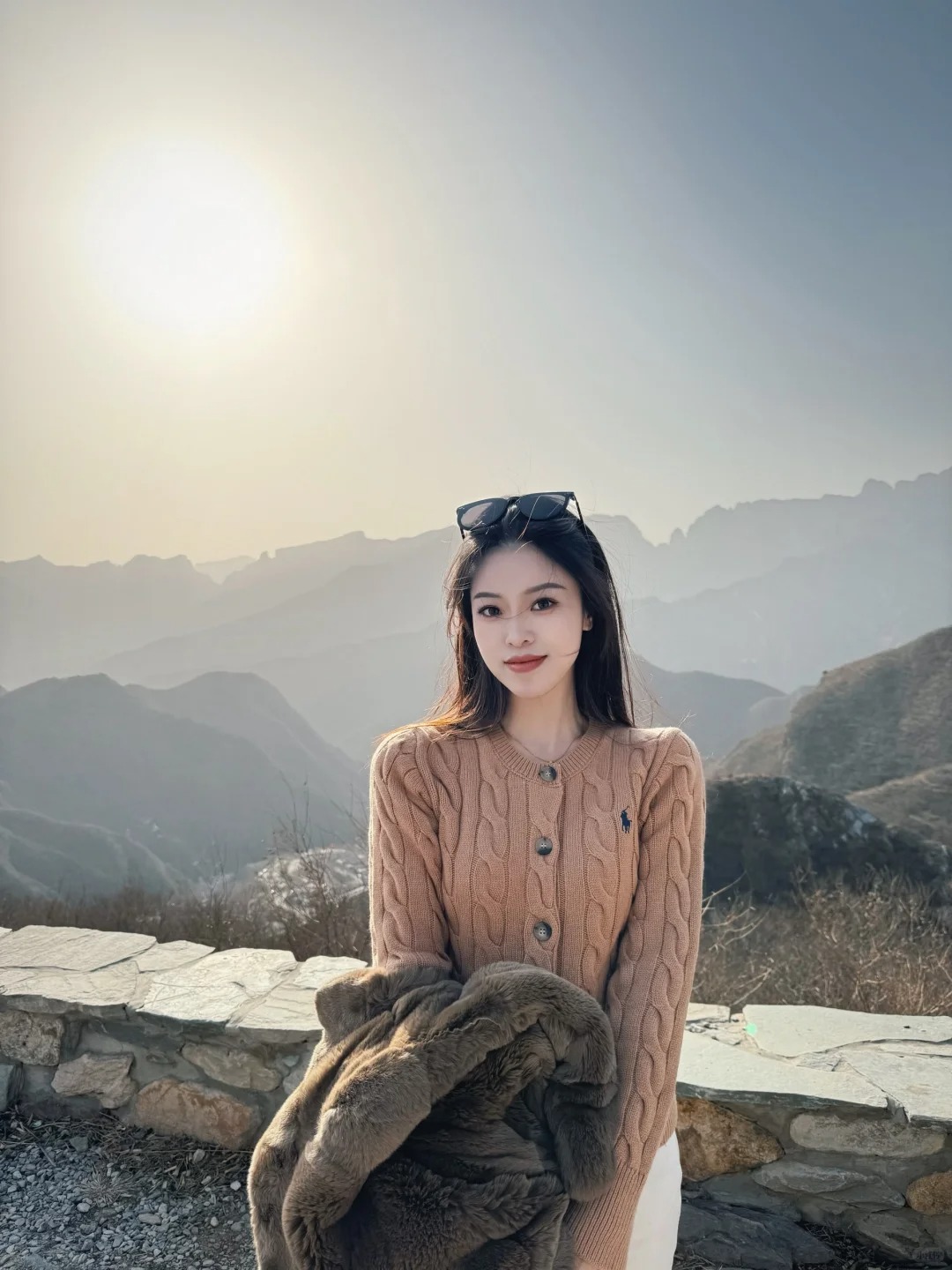 春天就是要出门晒太阳哇
北京“最破咖啡厅” 但是能看到绝美山景！