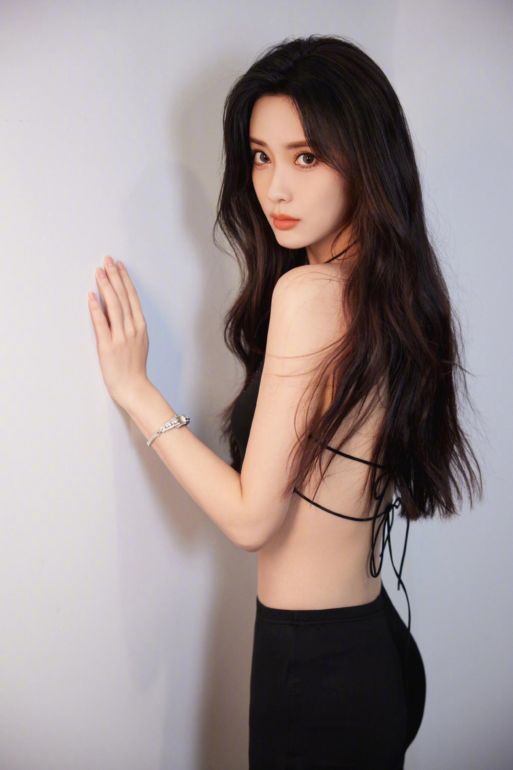 孟子义身材比例怎么样？