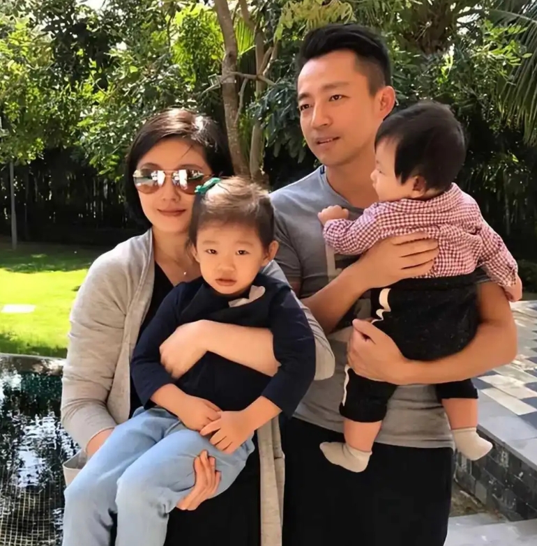 张兰与汪小菲的假期之旅