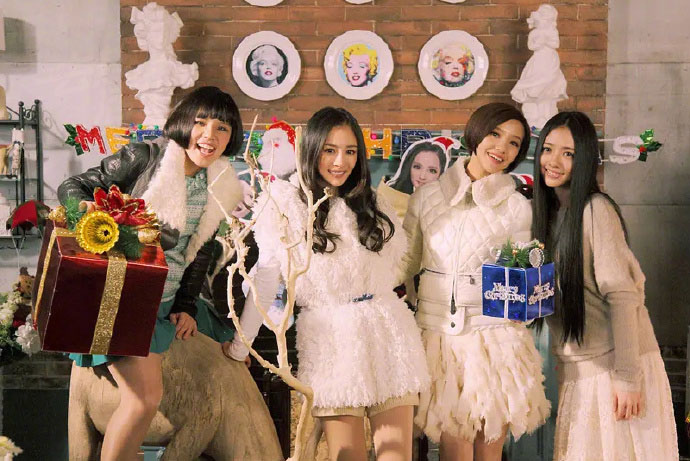 杨幂时代姐妹花合体