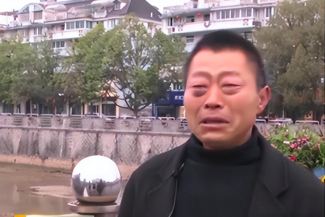 朱家明的故事，如同打开了我心中关于记忆与情感的探讨之门。他的人生被一场意外的失忆