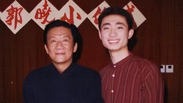 被杨老五嘲讽投胎技术好的郭德纲亲师弟竟是其与侯耀华暗中传话人
