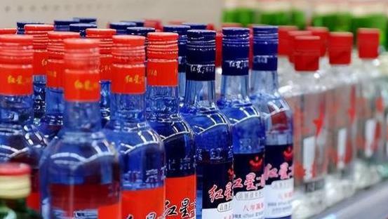 都是红星二锅头，绿瓶和蓝瓶有啥差别，哪个正宗？弄懂再买不吃亏